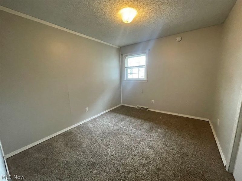 330 Walnut Hills Drive, Zanesville, OH 43701 Photo 21