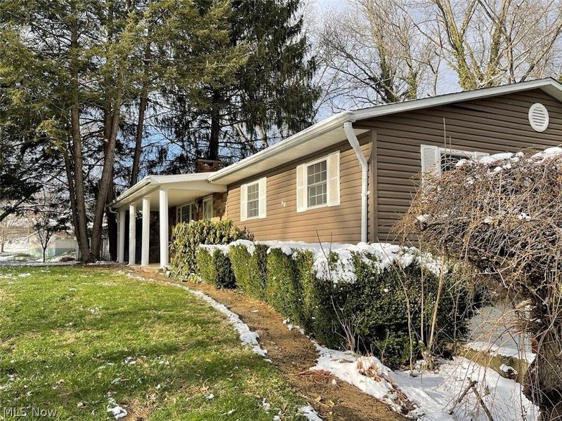 330 Walnut Hills Drive, Zanesville, OH 43701 Photo 3