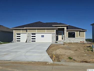 10905 N 160 Street, Bennington, NE 68007