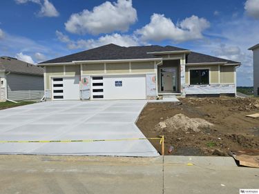 10905 N 160 Street, Bennington, NE 68007