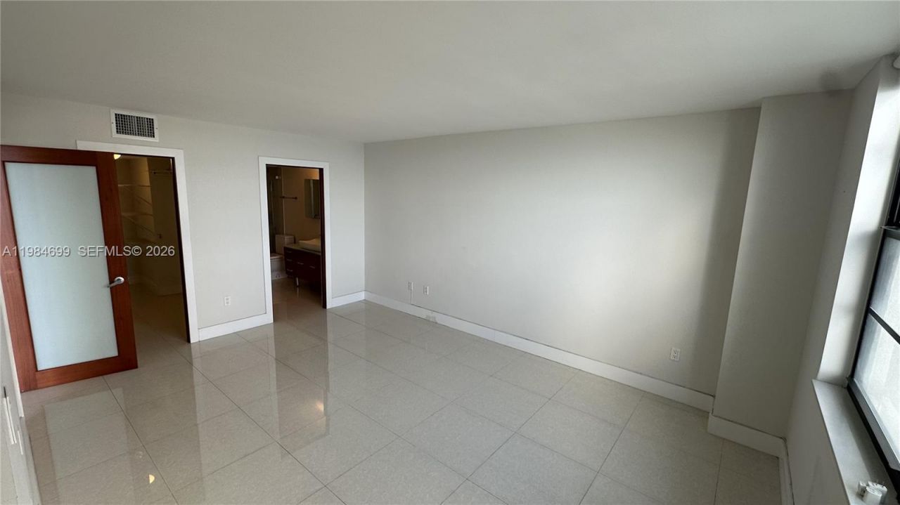 2333 Brickell Ave, Unit 1009, Miami, FL 33129 Photo