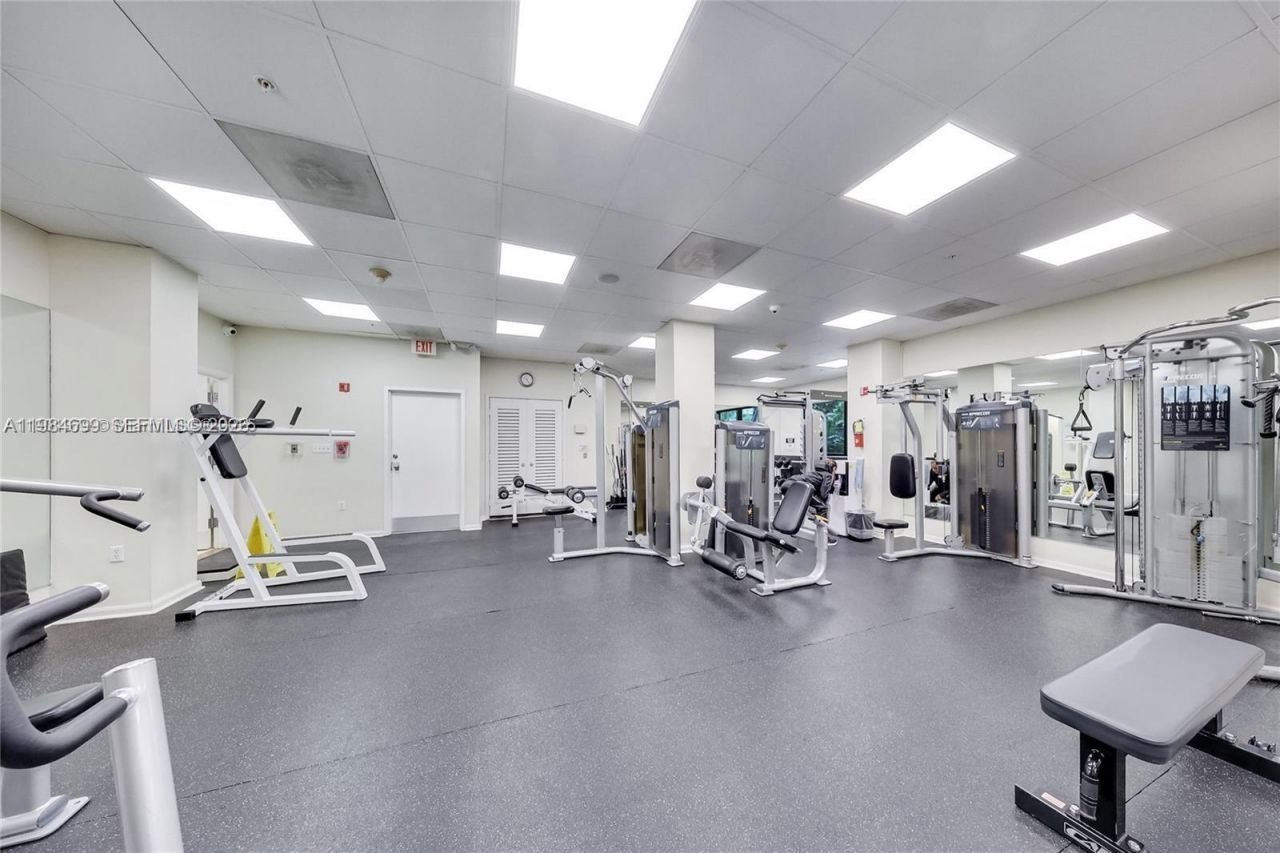 2333 Brickell Ave, Unit 1009, Miami, FL 33129 Photo