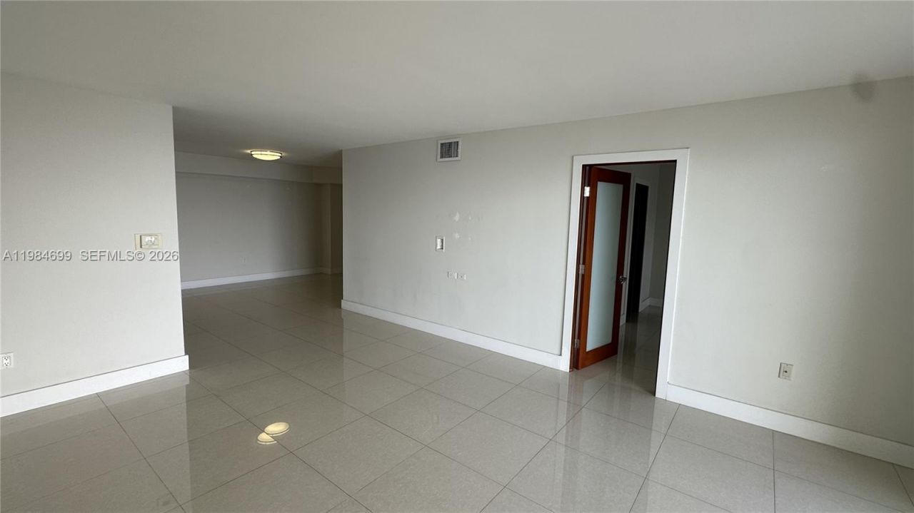 2333 Brickell Ave, Unit 1009, Miami, FL 33129 Photo