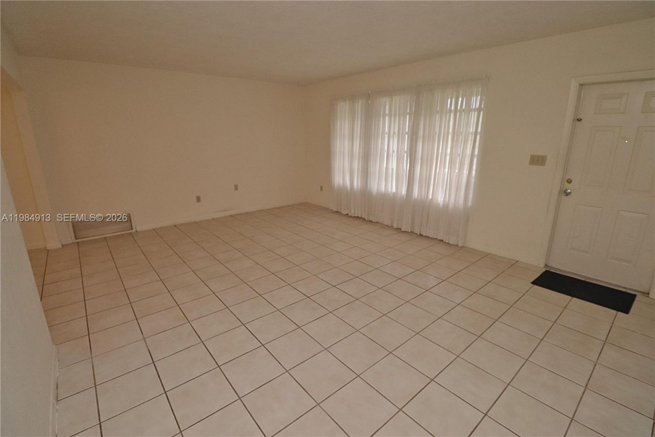 11820 Sheridan St , Pembroke Pines, FL 33026 Photo