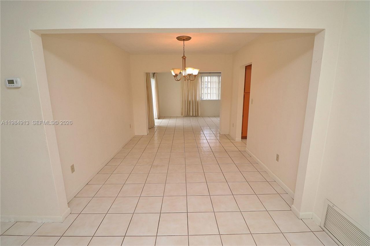 11820 Sheridan St , Pembroke Pines, FL 33026 Photo