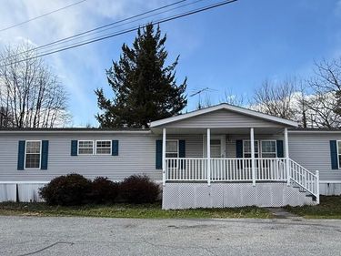 15 CRYSTAL DRIVE, MANHEIM, PA 17545