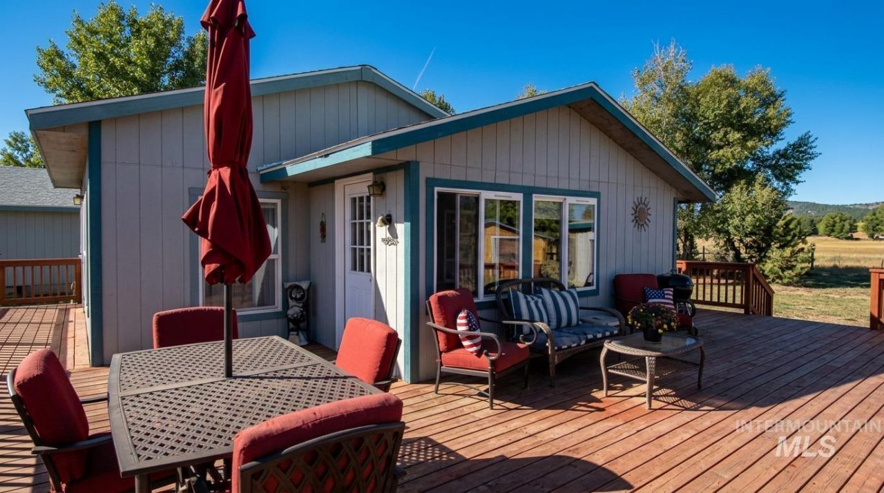 103 West 420 North, Shoshone, ID 83352 Main Photo