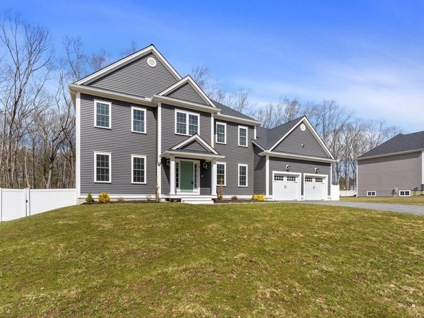 8 Clearview Street, Grafton, MA 01519