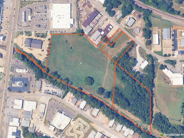 Carnation St., Tupelo, MS 38804