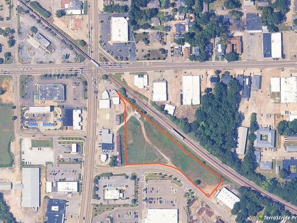 Carnation St., Tupelo, MS 38804