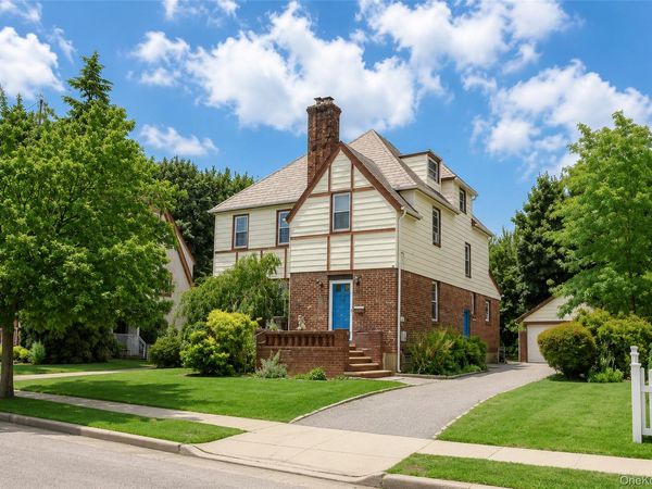 42 Mead Street, Hempstead, NY 11550