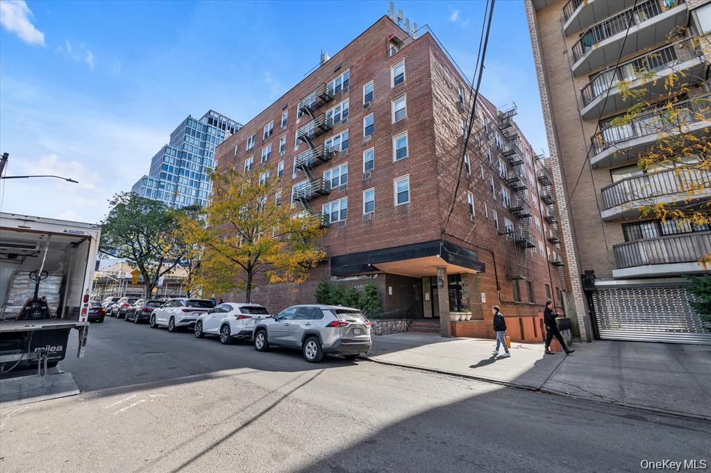 134-54 Maple Avenue , Unit #2S, Flushing, NY 11355 Main Photo