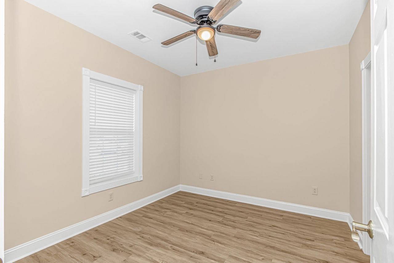 109 South Shore Blvd. Photo 16