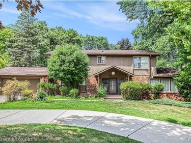 5622 Powder Horn Drive, West Bloomfield Twp, MI 48322