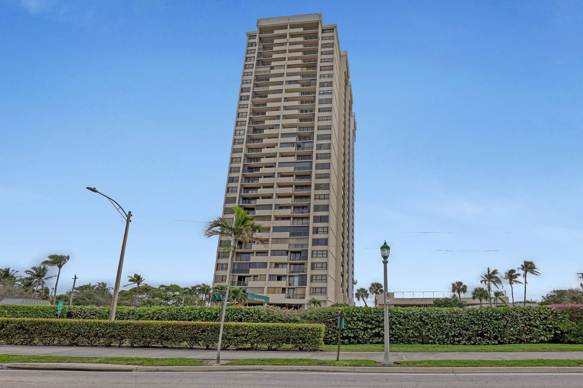 5600 N Flagler Drive, Unit 1510, West Palm Beach, FL 33407 Photo