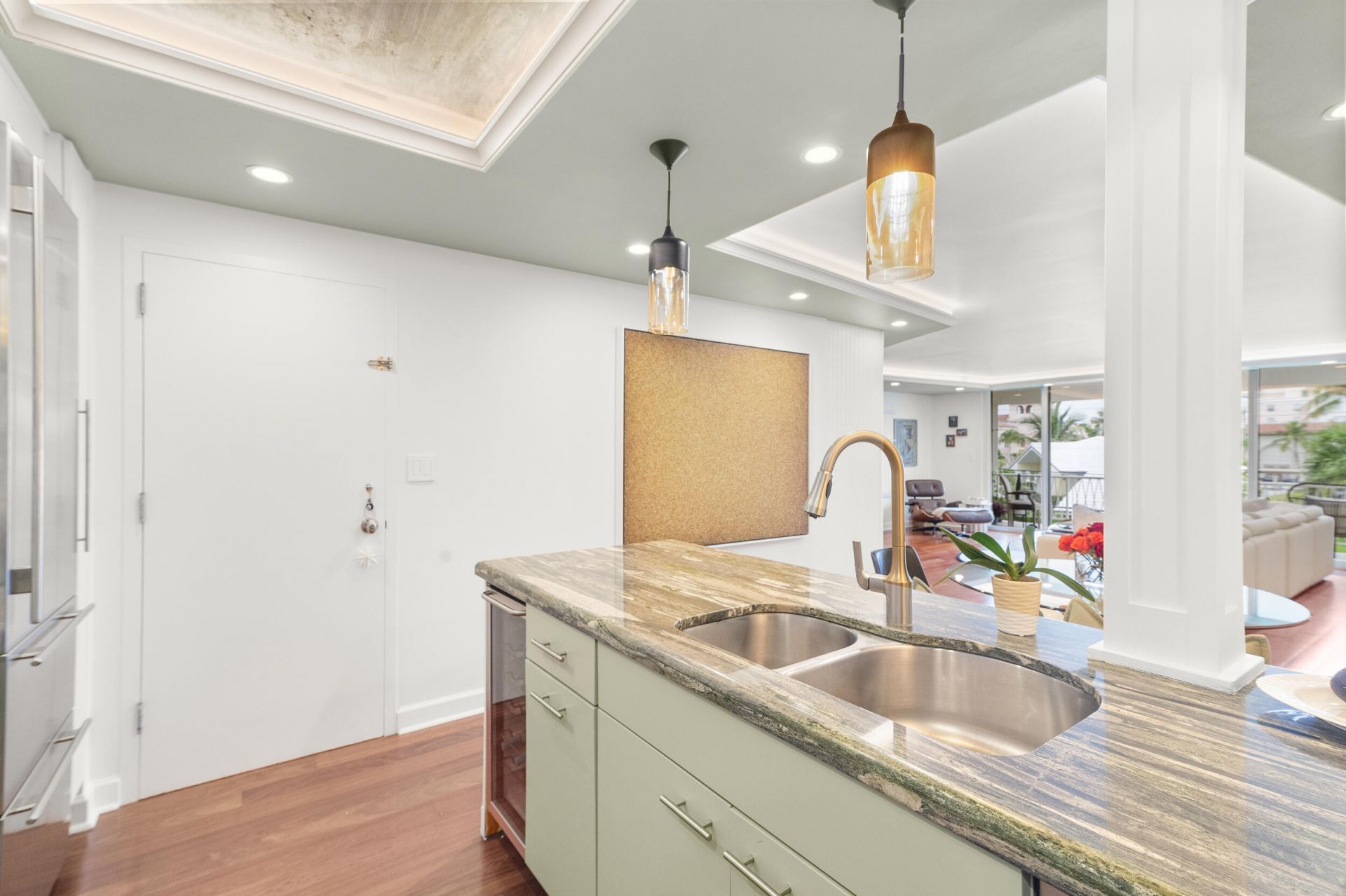 170 Chilean Avenue, Unit 3c, Palm Beach, FL 33480 Photo