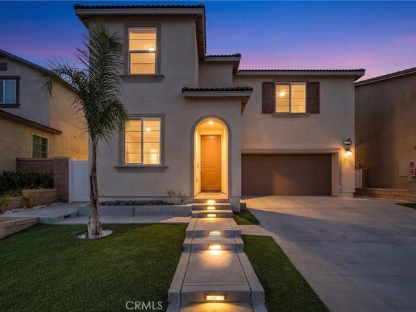 2667 Emerald Bay, Rialto, CA 92377