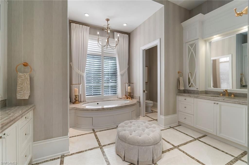 2225 Miramonte Ct, Naples, FL 34105 Photo