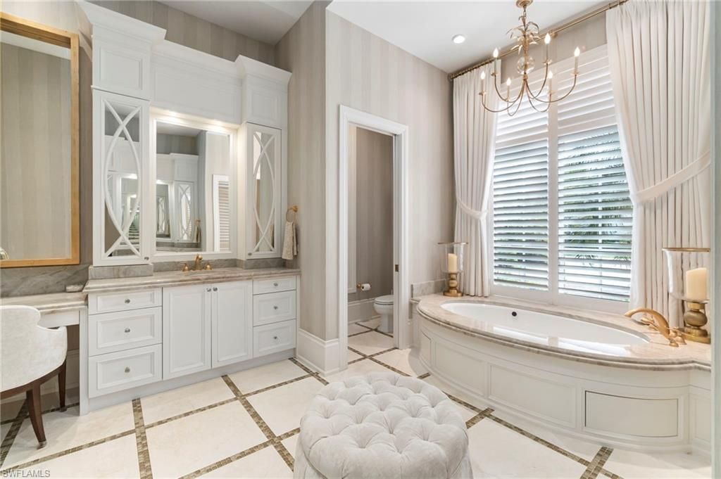 2225 Miramonte Ct, Naples, FL 34105 Photo