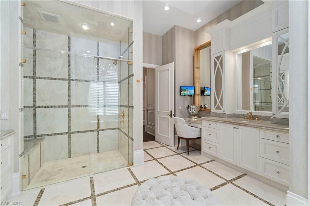 2225 Miramonte Ct, Naples, FL 34105 Photo