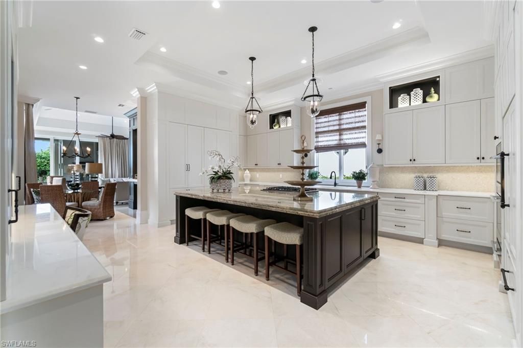 2225 Miramonte Ct, Naples, FL 34105 Photo