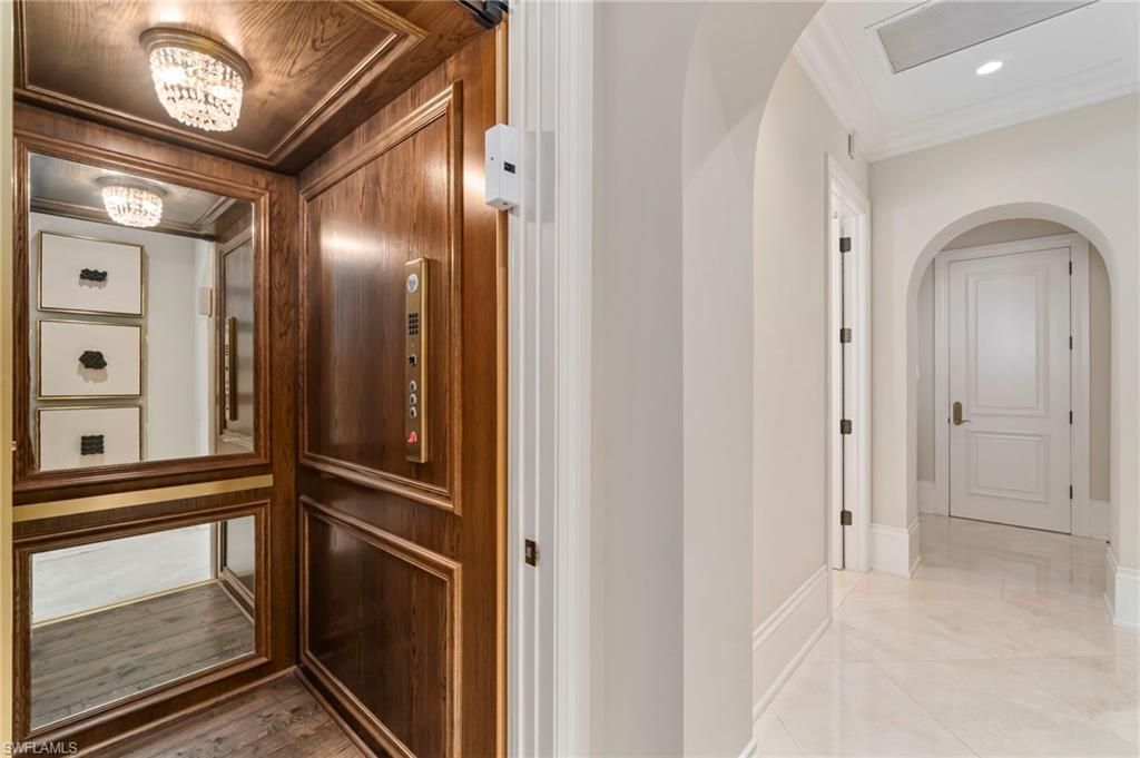 2225 Miramonte Ct, Naples, FL 34105 Photo