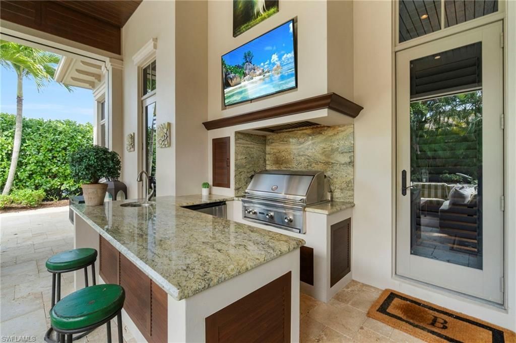 2225 Miramonte Ct, Naples, FL 34105 Photo