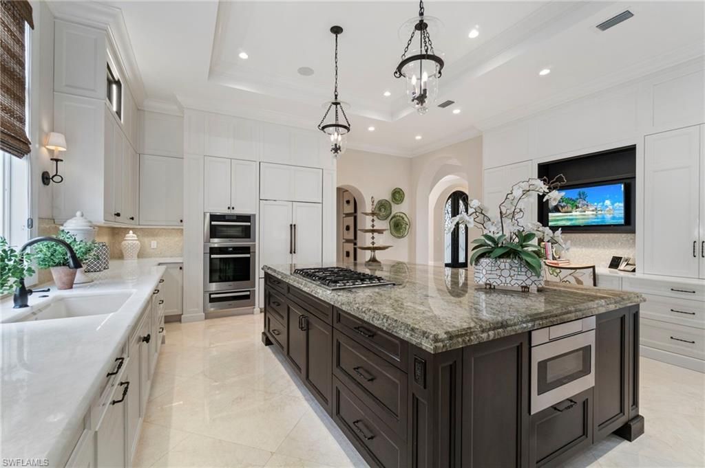 2225 Miramonte Ct, Naples, FL 34105 Photo