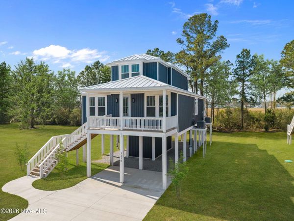 3230 Whichards Beach Road , Chocowinity, NC 27817