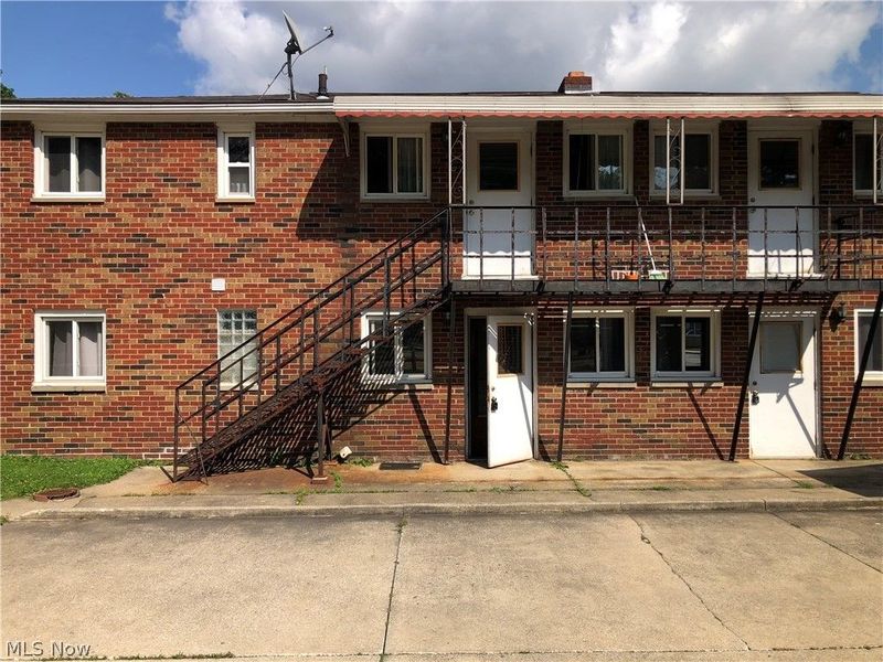 2940 6th Street, Unit 4, Cuyahoga Falls, OH 44221 Photo 3