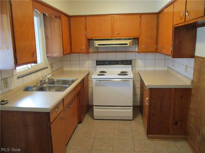 2940 6th Street, Unit 4, Cuyahoga Falls, OH 44221 Photo 4