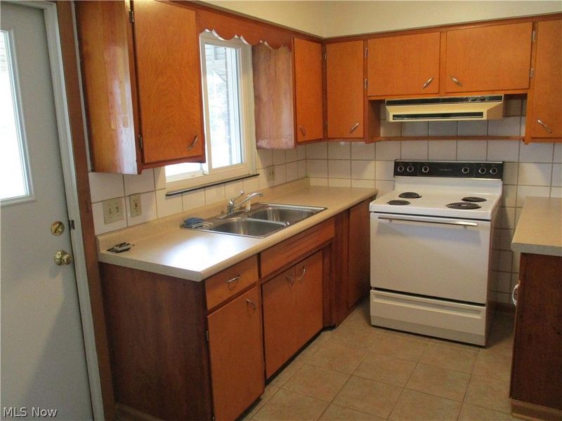 2940 6th Street, Unit 4, Cuyahoga Falls, OH 44221 Photo 5