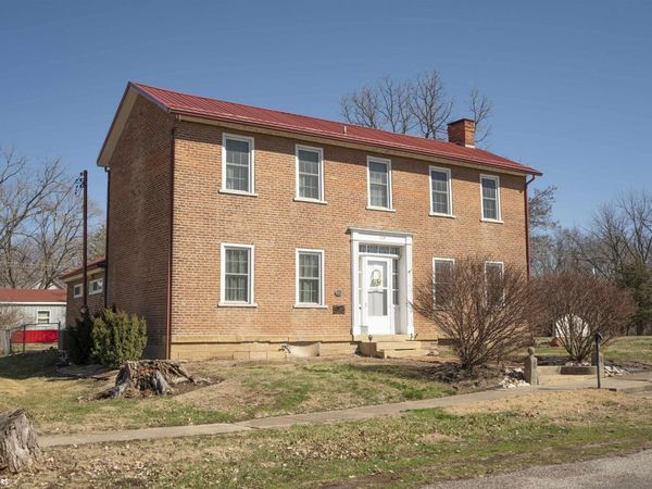 425 Jackson Street, Warsaw, IL 62379