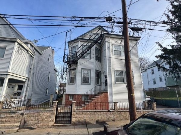 285 Paxton St, Paterson, NJ 07503