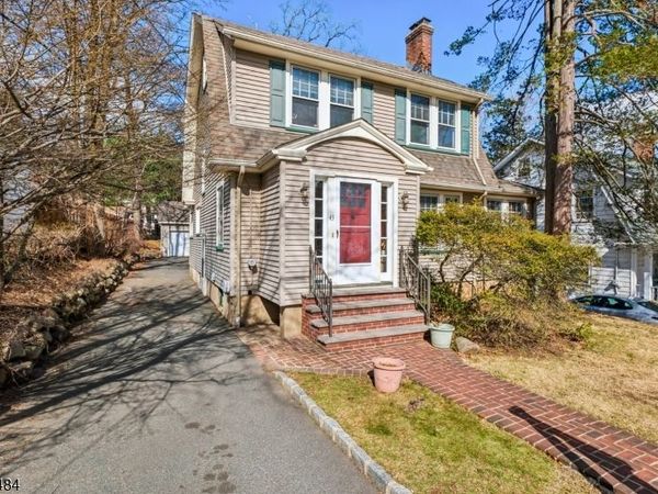 43 Ridgeview Ave, West Orange, NJ 07052