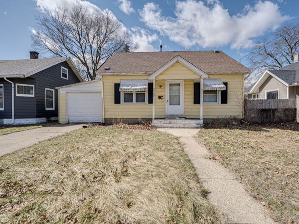 2208 Fremont Street , Rockford, IL 61103