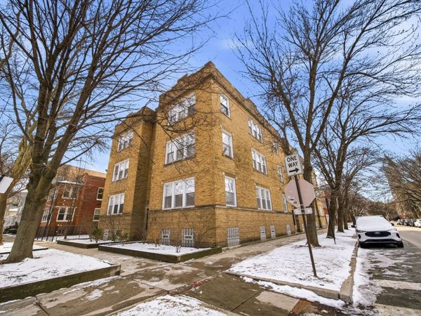 2243 W Ainslie Street , Unit 2W, Chicago, IL 60625