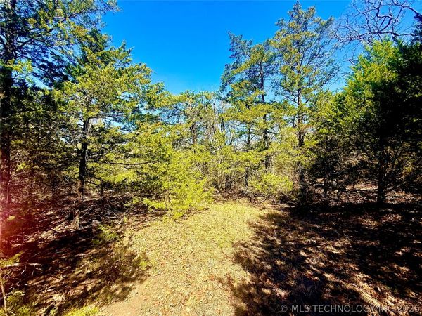 18 Lakecrest Drive , Canadian, OK 74425