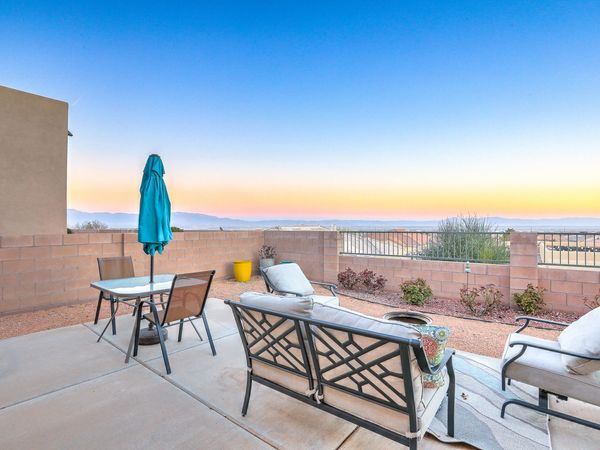 8904 Desert Rain Road NW, Albuquerque, NM 87120