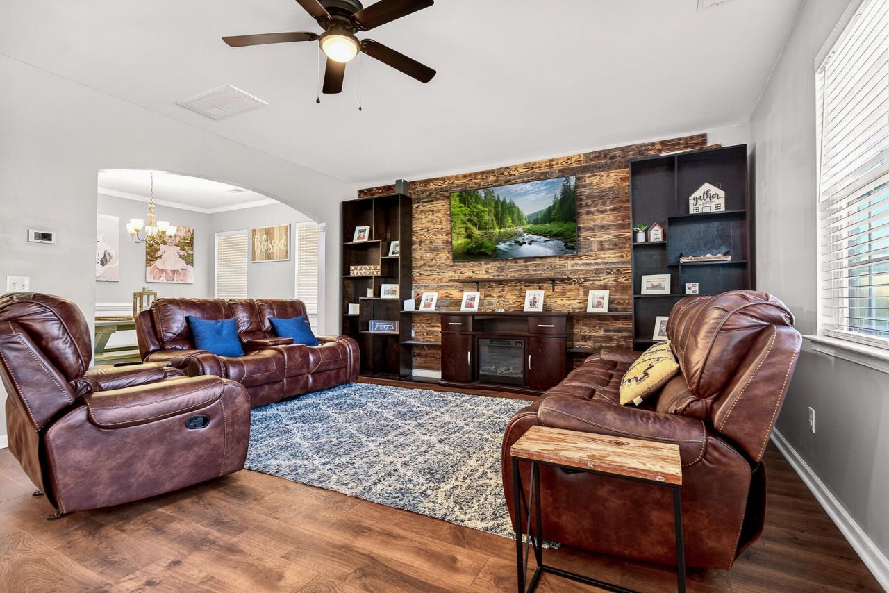 132 Lakestone Road Photo 13