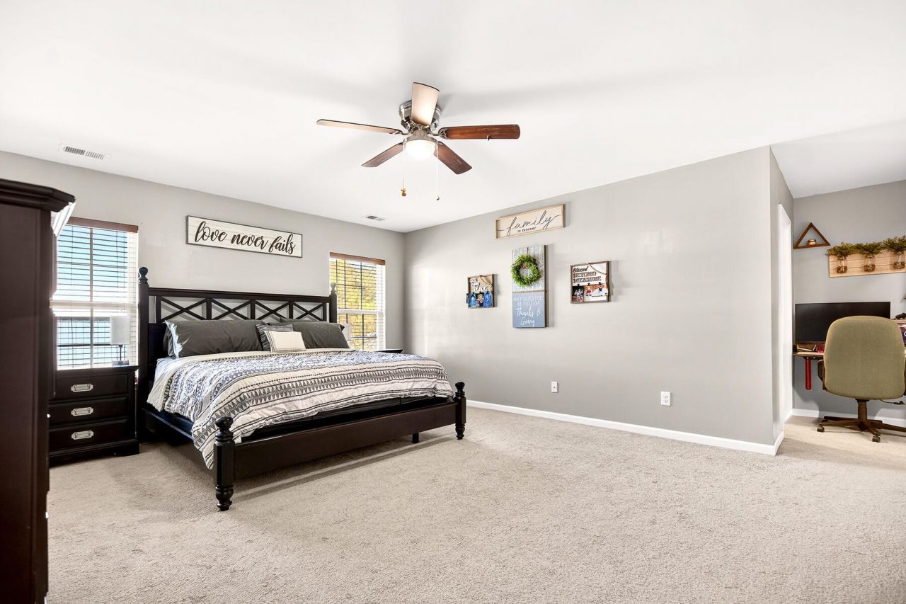 132 Lakestone Road Photo 35