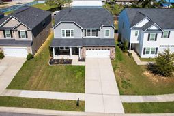 132 Lakestone Road photo 4