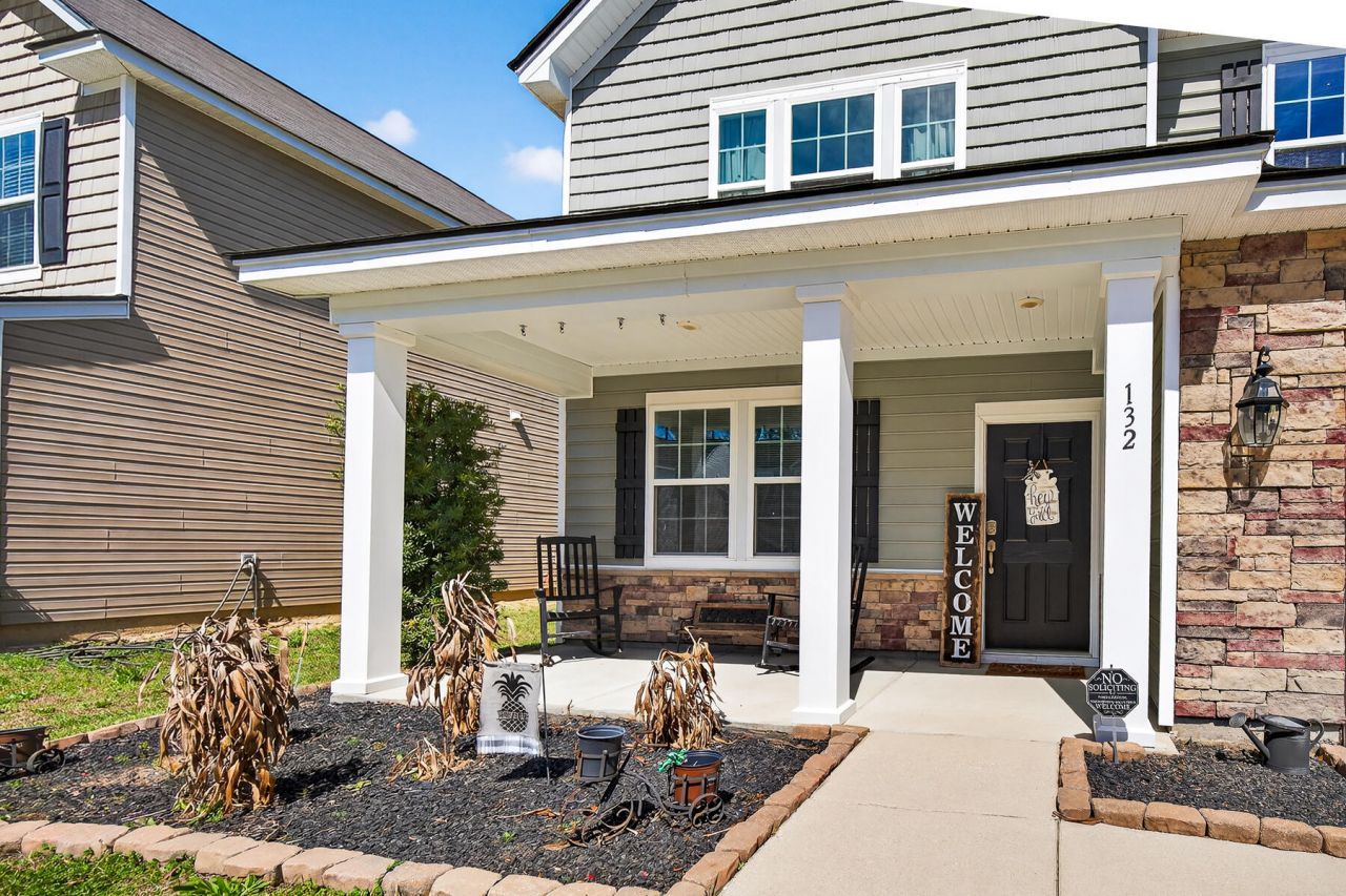 132 Lakestone Road Photo 5