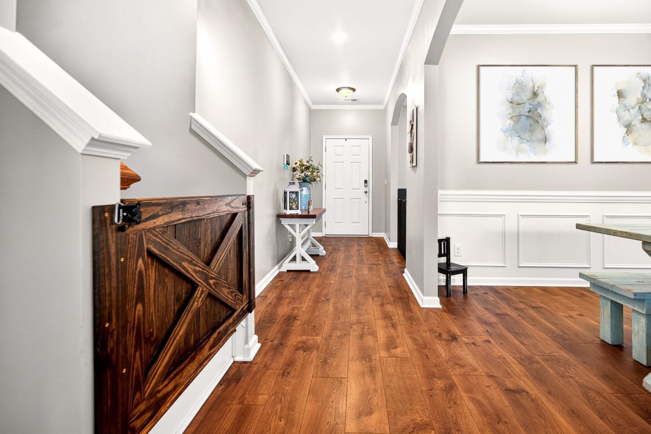 132 Lakestone Road Photo 9