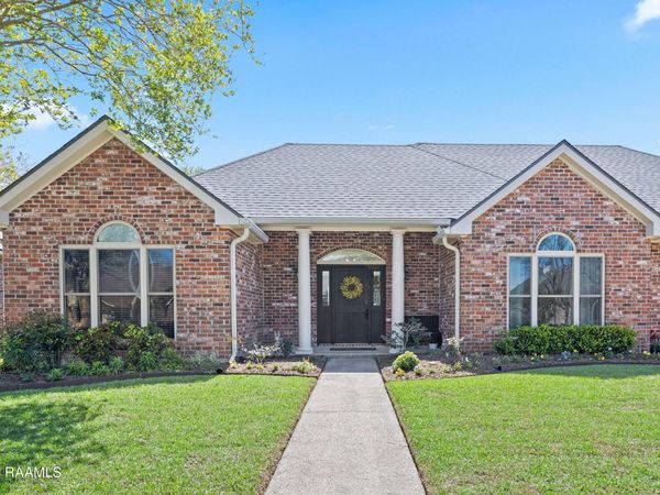 104 Devon Way , Youngsville, LA 70592