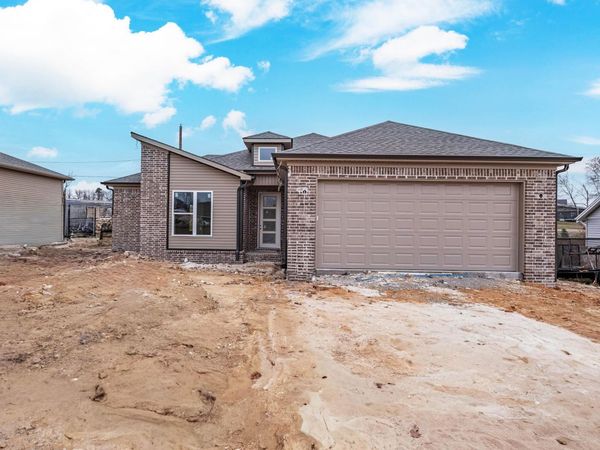 29 Walnut Valley Drive, Little Rock, AR 72211