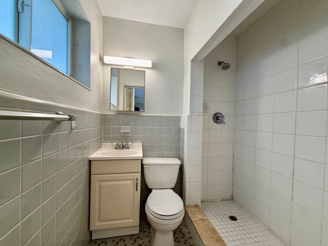 1215 NE 17th Avenue, Unit 5, Fort Lauderdale, FL 33304 Photo