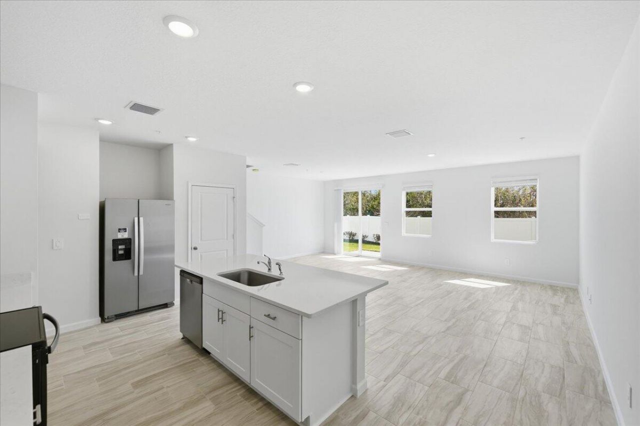 590 Salisbury Circle, Fort Pierce, FL 34982 Photo