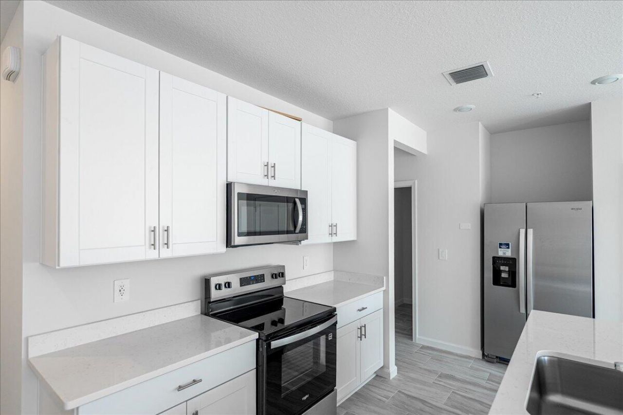 590 Salisbury Circle, Fort Pierce, FL 34982 Photo