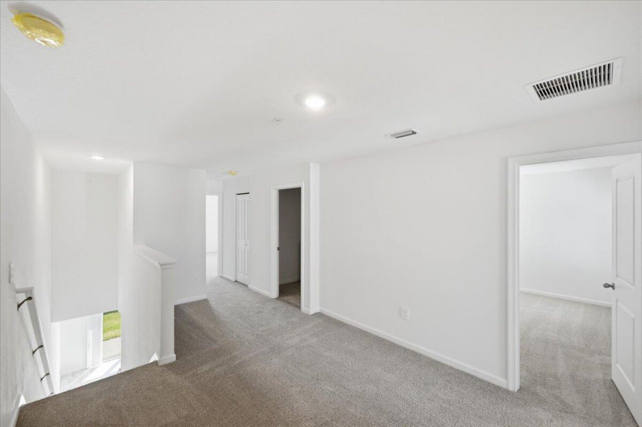 590 Salisbury Circle, Fort Pierce, FL 34982 Photo